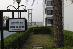 Habitación doble Deluxe, vista al jardín | Áreas de la propiedad