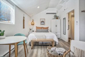 1 bedroom, iron/ironing board, travel cot, free WiFi