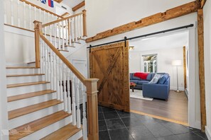 Interior - Discover SS Boothbay: a spacious 4-bedroom house in picturesque Boothbay Harbor, ME. (Boothbay Harbor)