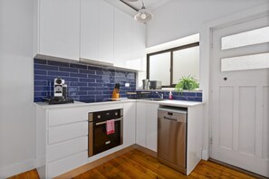Apartment | Private kitchen - Relaxing Stay Near Fairlight's Scenic Spots (Sydney)