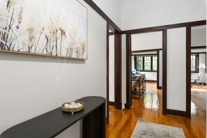 Apartment | Reception - Relaxing Stay Near Fairlight's Scenic Spots (Sydney)