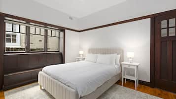 2 habitaciones, espacio para trabajar con laptop y ropa de cama