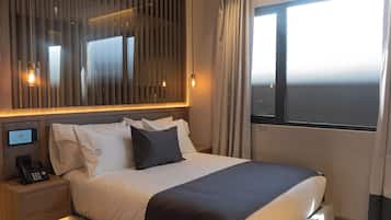 Standard Suite | In-room safe, iron/ironing board, free WiFi