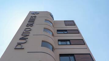 Fachada de la propiedad