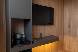 Standard-Suite | Zimmersafe, Bügeleisen/Bügelbrett, kostenloses WLAN