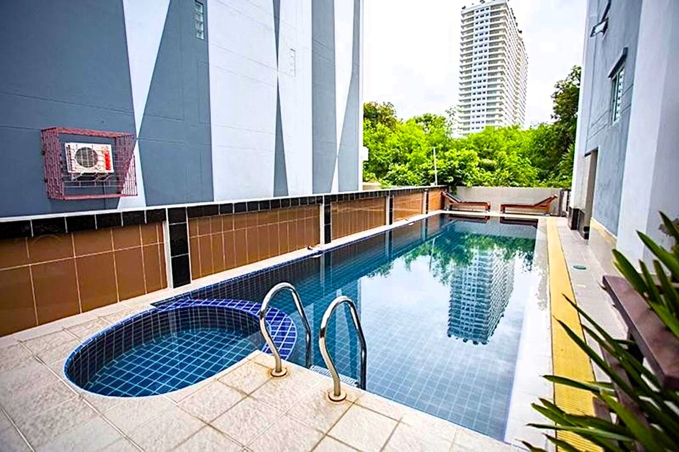 Apartment, 1 Bedroom, Smoking, Balcony | Pool | Outdoor pool