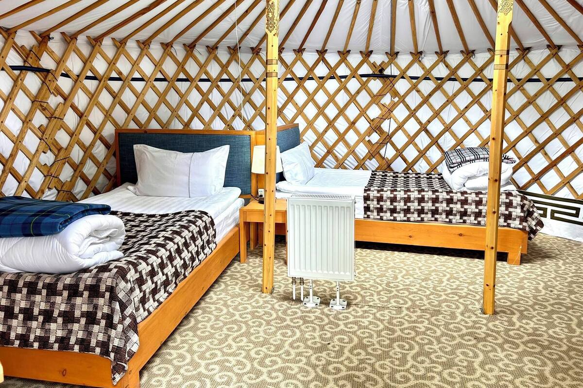 Camera Comfort con letto matrimoniale o 2 letti singoli | Una scrivania