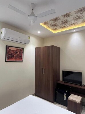 Interior - Hotel Ashoka Resort (ELLORA)