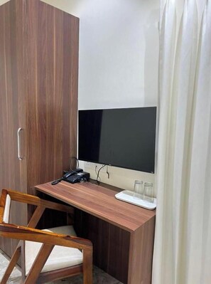 Interior - Hotel Ashoka Resort (ELLORA)