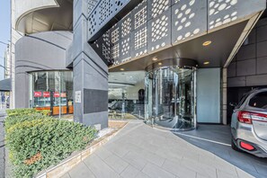 Property entrance - Penthouse Ueno (Tokyo)