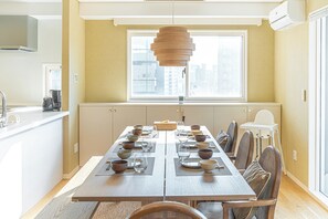 Dining room - Penthouse Ueno (Tokyo)