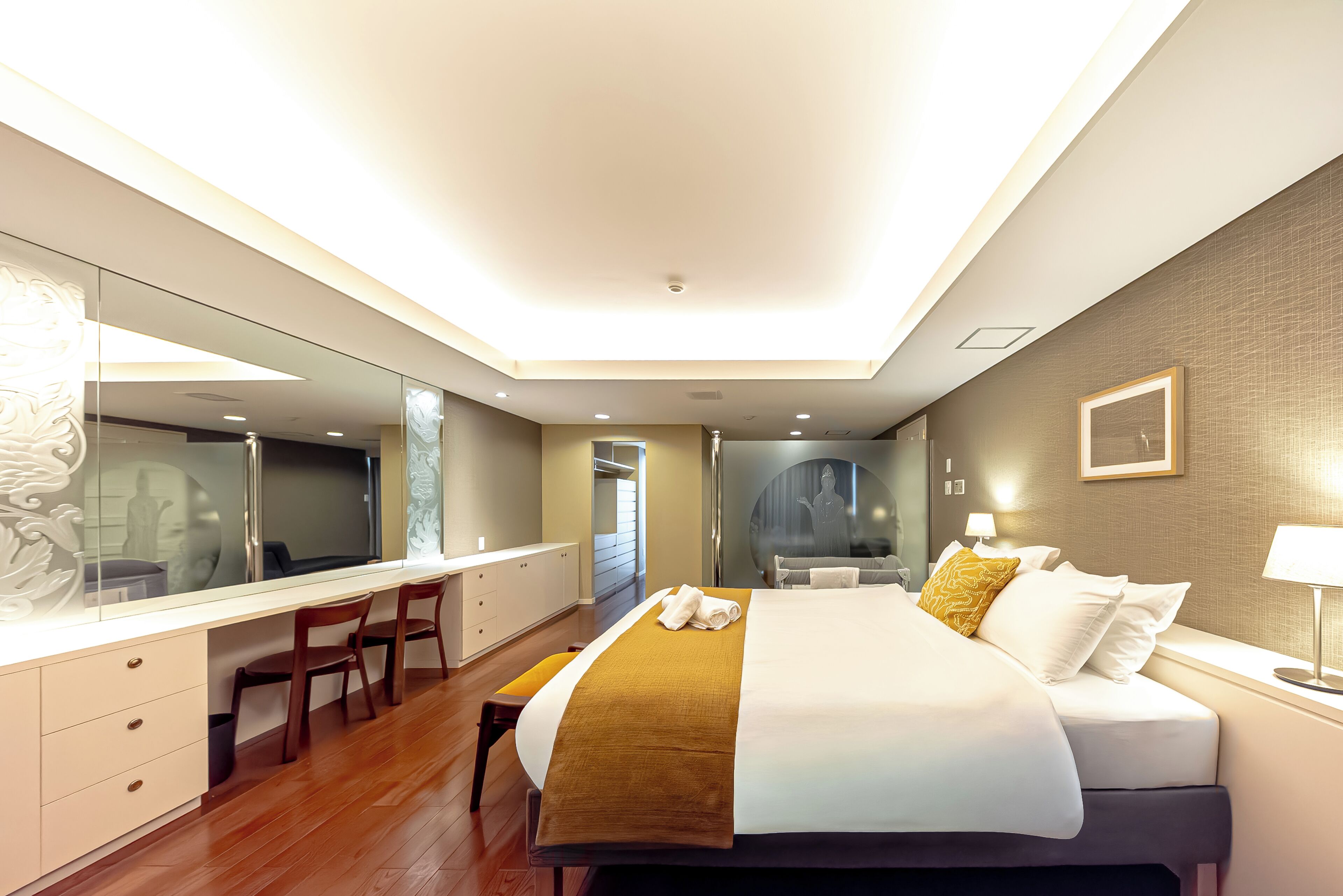 Căn hộ, 5 phòng ngủ, quang cảnh thành phố | Màn/rèm cản sáng, bàn ủi/dụng cụ ủi quần áo 