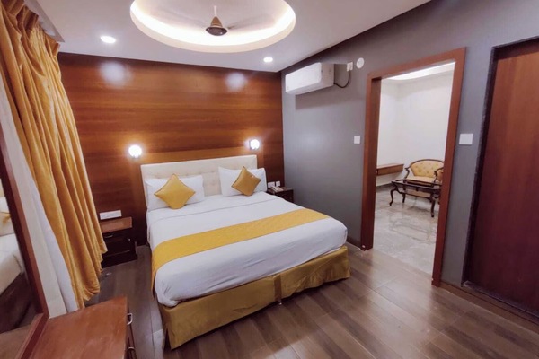 Luxury Suite
