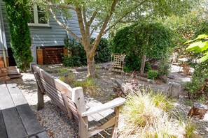 Apartment | Garden - Spacious 4-bed Home in Central Tenterfield (Tenterfield)