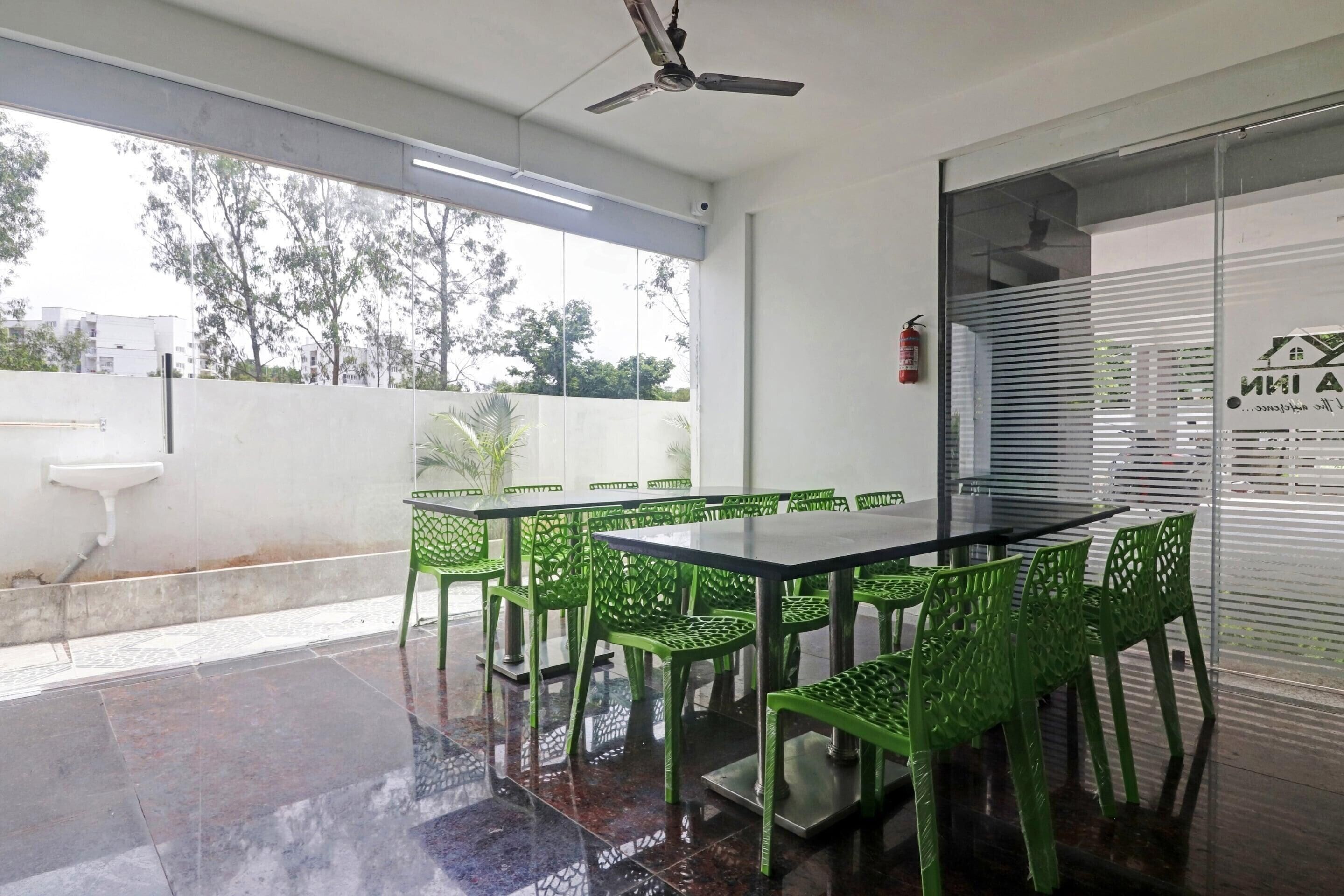 House | Outdoor dining