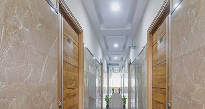 Townhouse Financial District Gachibowli Formerly Srinika Inn