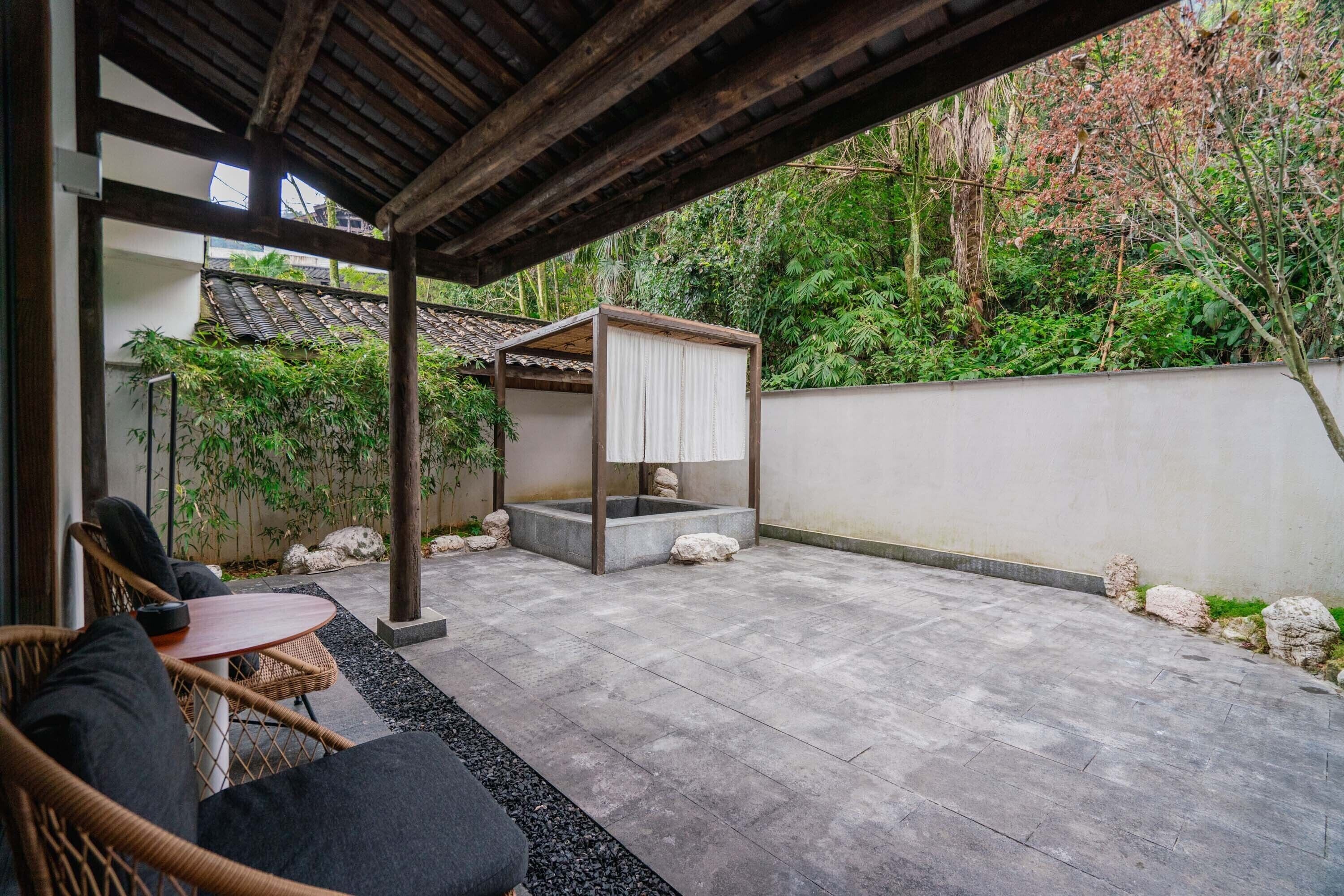 高级双人房, 山景 | 办公桌、免费 WiFi、床单