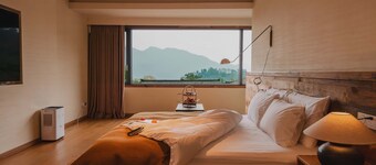 Emeishan XiaoshanQing Luxury Resort