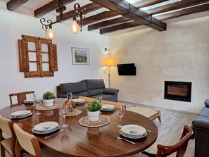 Dining - Casa Petricor with 5 double bedrooms (Bellvei)