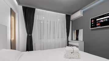 Deluxe Apartment, City View