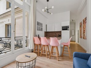 Interior - Design apartment Av des Champs Elysées (Paris)