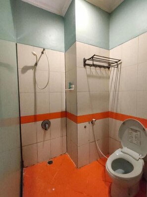 Standard-Doppelzimmer | Badezimmer