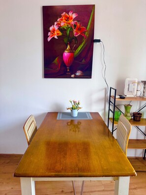 Classic Double Room | Dining - Churchkhela (T'bilisi)