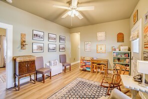 Interior - Walk to Boat Launch! 'Heritage House of Lakeport' (Lakeport)