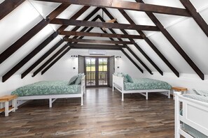 6 habitaciones, tabla de planchar con plancha y wifi gratis 