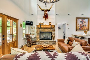 TV - Trails Within 2 Miles! Highlands Nature Escape (Highlands)