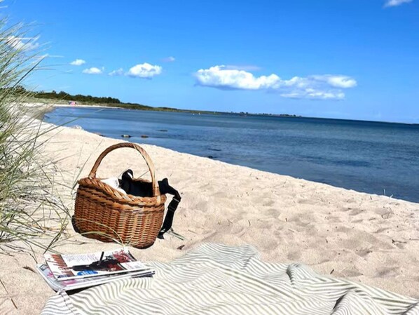 House | Beach - 8 Person Holiday Home in Lottorp (Löttorp)