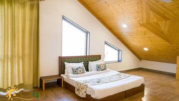 Family Room | Free WiFi