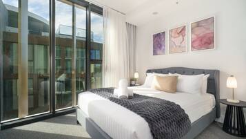 2 bedrooms, iron/ironing board, free WiFi, bed sheets