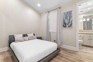 2 多间卧室、熨斗/熨衣板、WiFi、床单