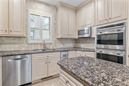 Spacious and Comfortable MUST see 2bd/3bath Close to Livermore, Dublin Pets OK