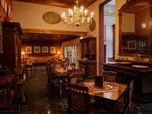 Petit déjeuner buffet compris tous les jours