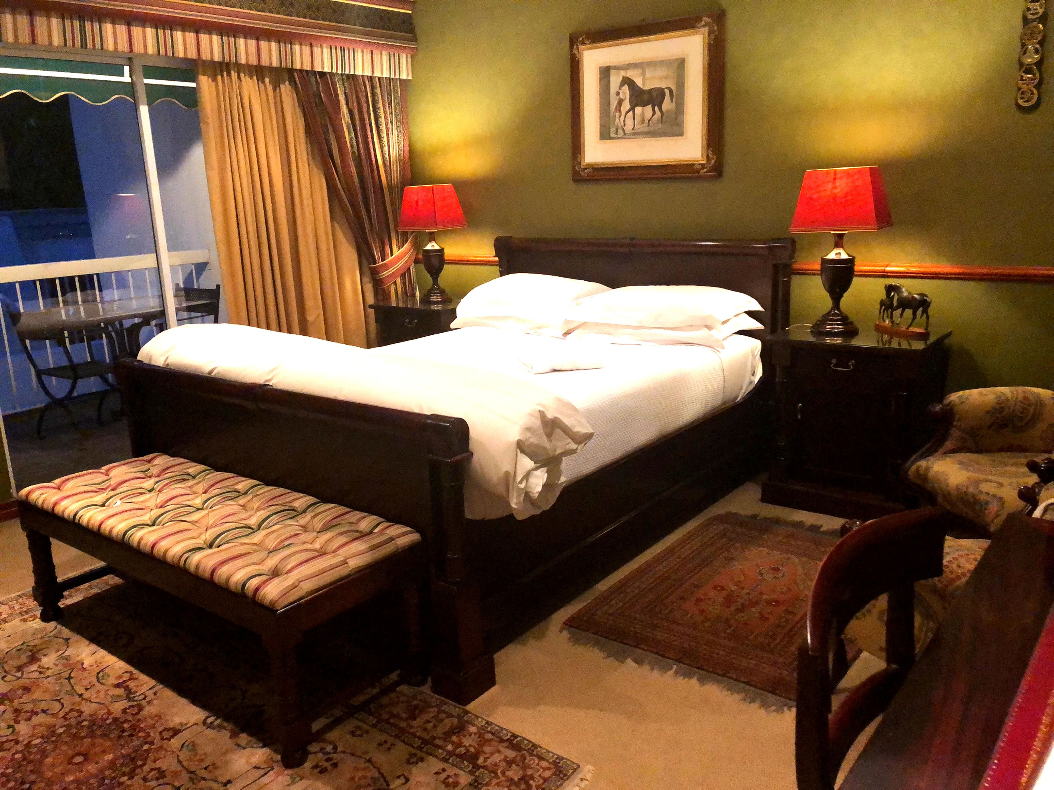 The Stable Master's | Työpöytä, kannettavalle tietokoneelle sopiva työtila, ilmainen Wi-Fi