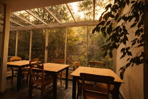 Free daily buffet breakfast  - Whistletree Luxury Manor (Pretoria)