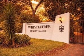 Front of property – evening/night - Whistletree Luxury Manor (Pretoria)