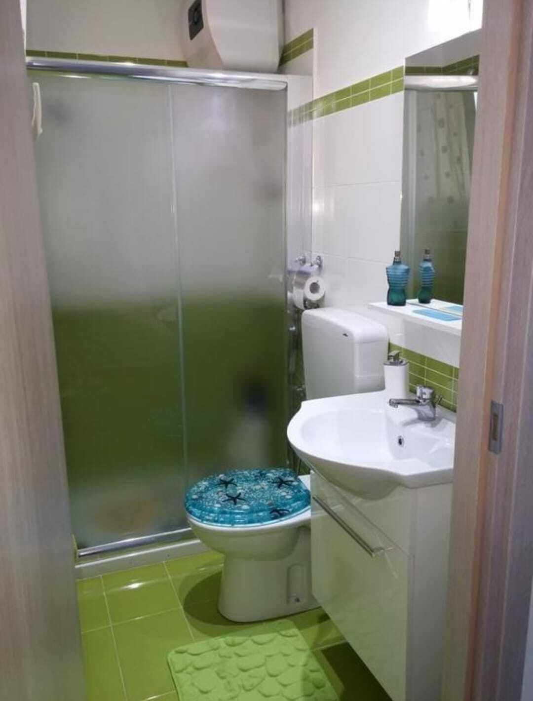 Doccia, asciugacapelli, bidet, asciugamani