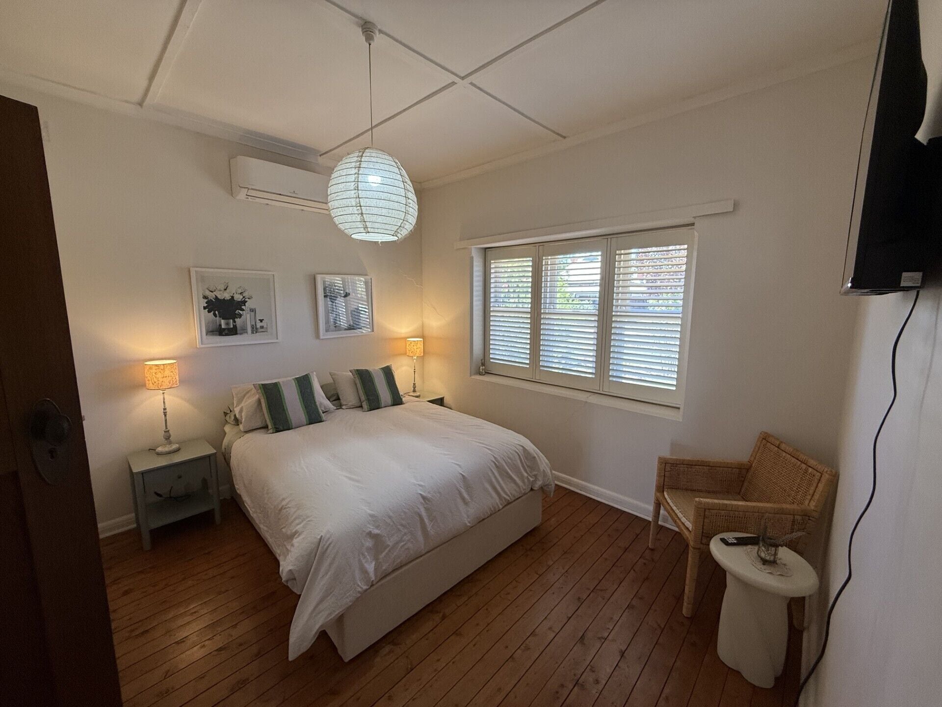 4 Schlafzimmer, Bügeleisen/Bügelbrett, Bettwäsche