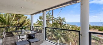 Wine Region Coastal Retreat on The Esplanade