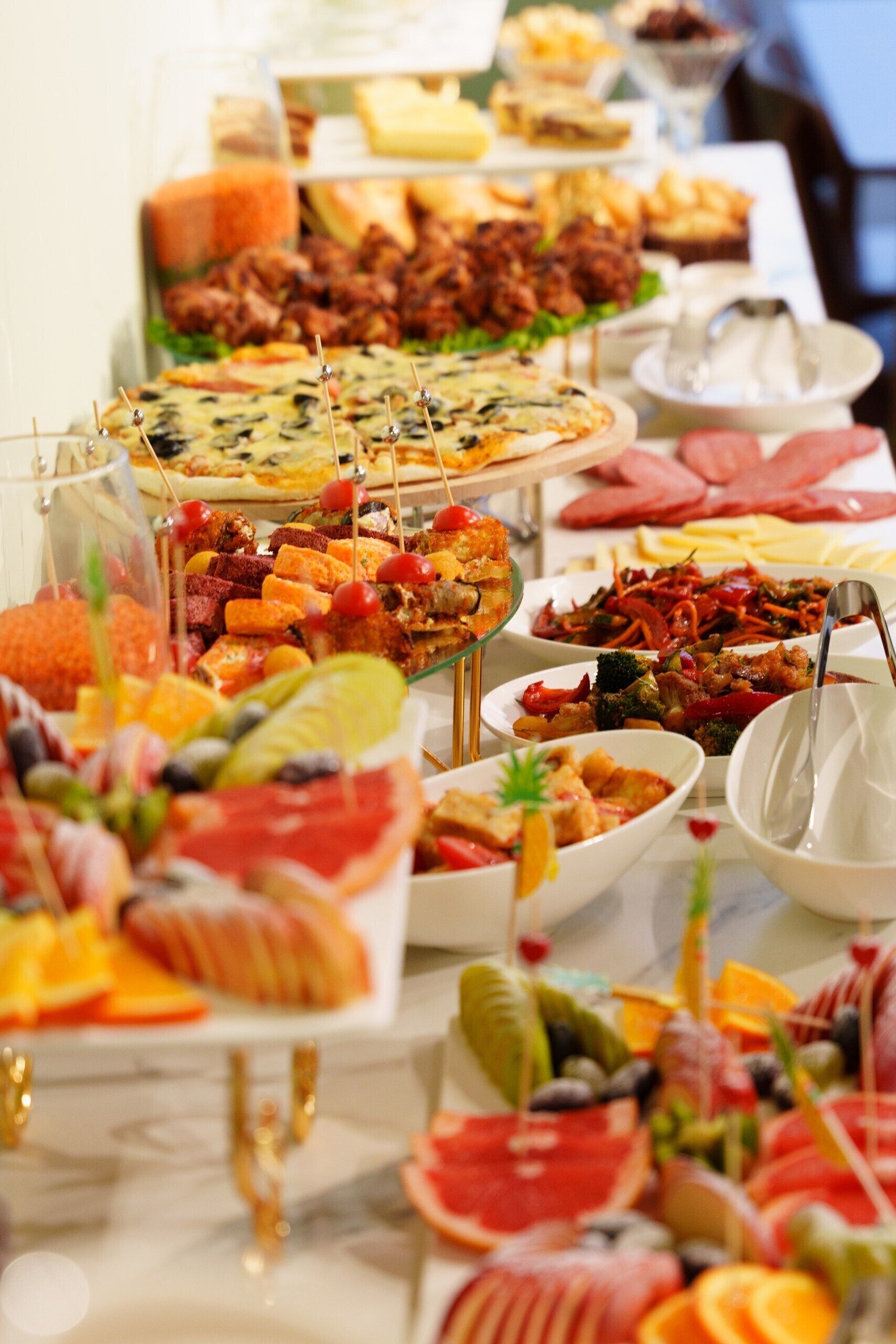 Café da manhã com buffet grátis todos os dias