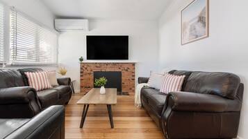 Smart TV, books