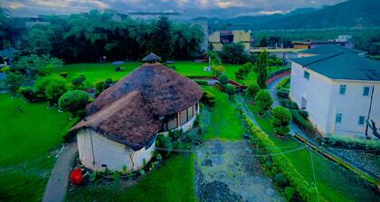 Lemonwood Riverside Premium Resort