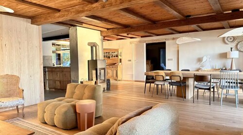 Holiday Villa With Sauna, on the Shore of the Lake