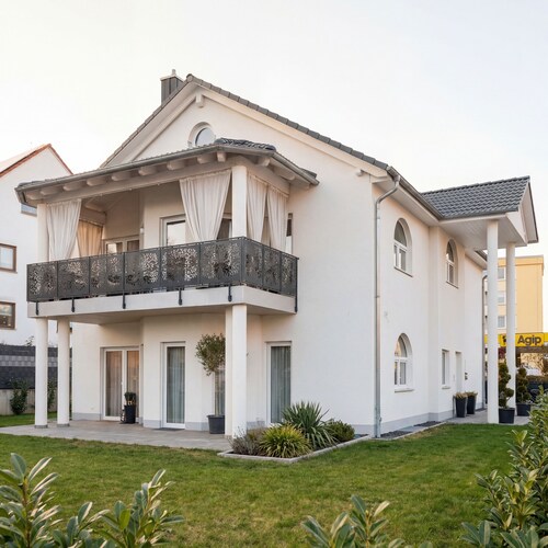 Luxury Design Apartment with fireplace Balcony & Spa Bathroom