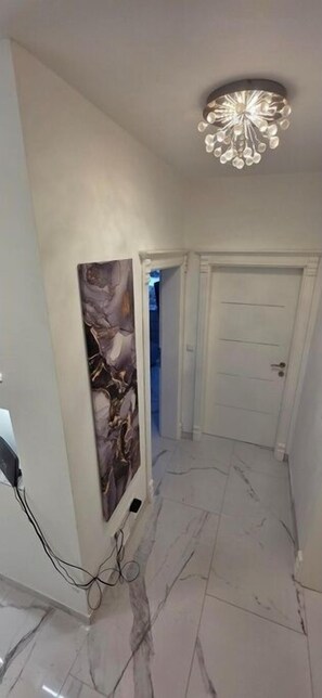 Interior - Luxury Design Apartment with fireplace Balcony & Spa Bathroom (Fürth)