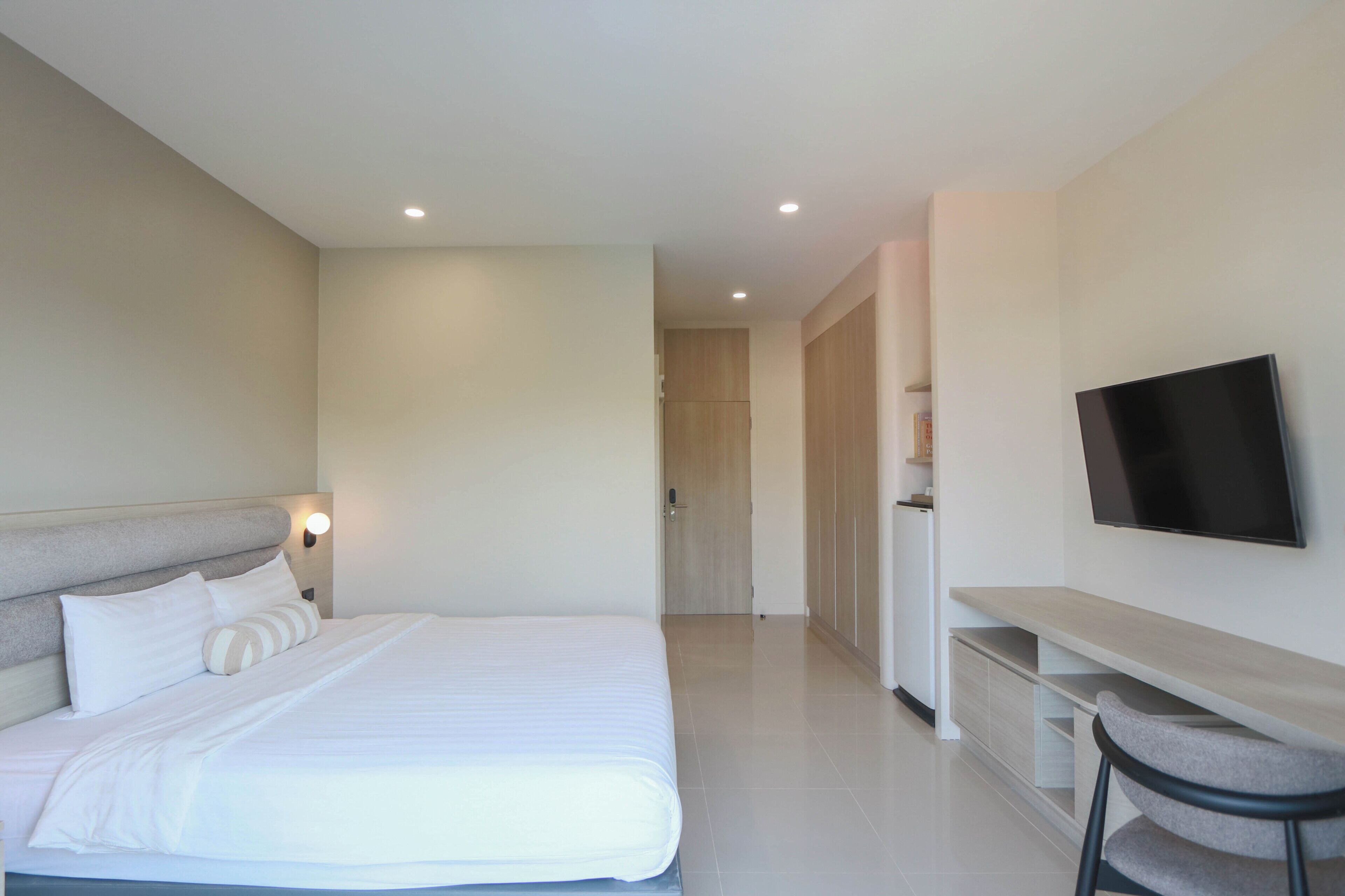 Superior-studiolejlighed | Skrivebord, arbejdsområde til bærbare computere, mørklægningsgardiner