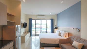 Executive Studio | Blackout curtains, free WiFi, bed sheets